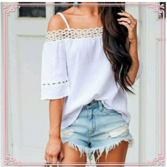 Tops - NWOT Bellaandbloom Blouse Off Shoulder